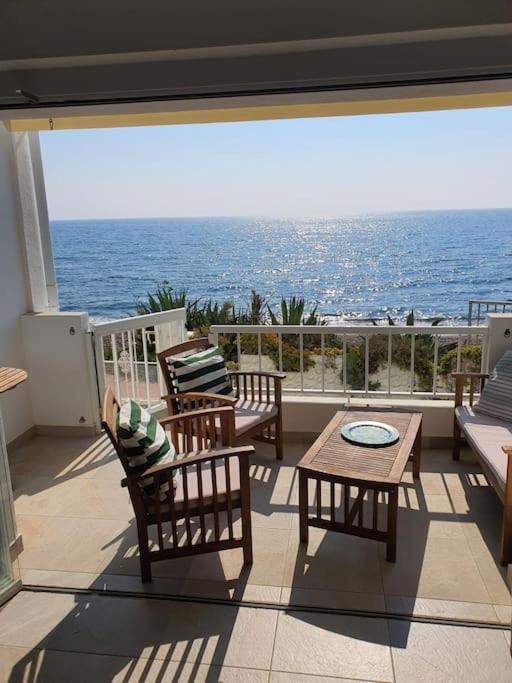 Front Mer - Sublime Appartement Moderne Et Confortable Естепона Екстериор снимка